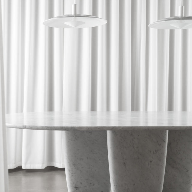 camma dining table | ligne roset