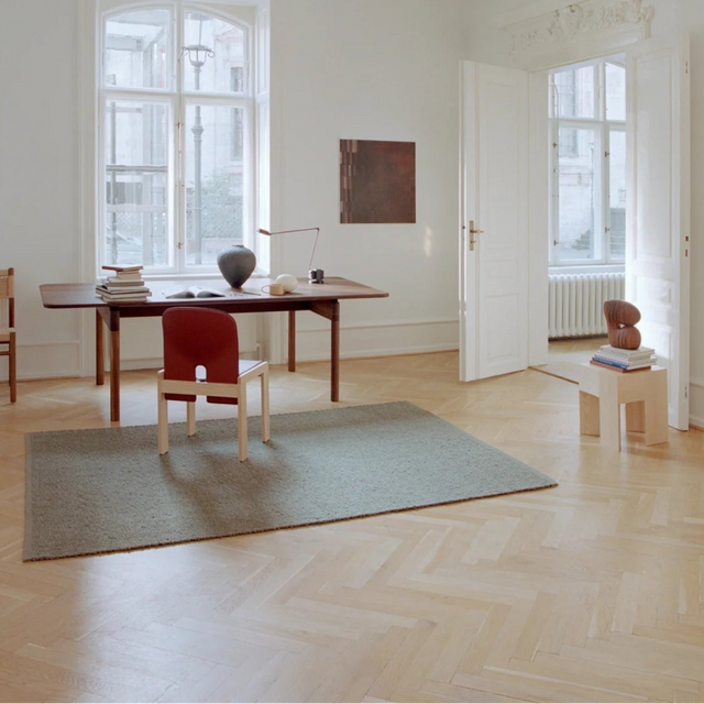 pebbled poem rug | Linie Design