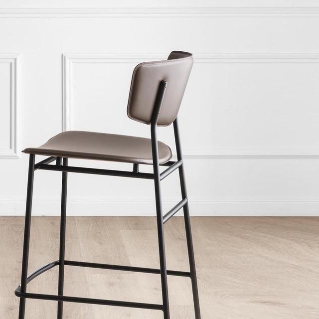 fifties leather counter stool | Calligaris
