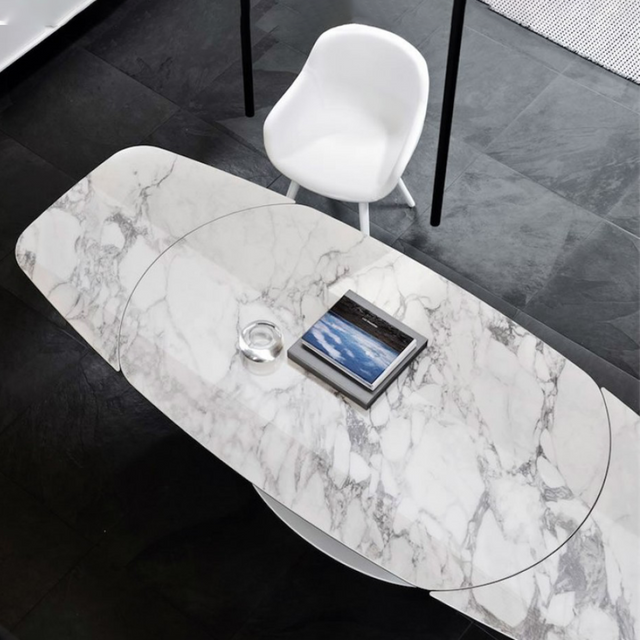 orbital dining table | Calligaris
