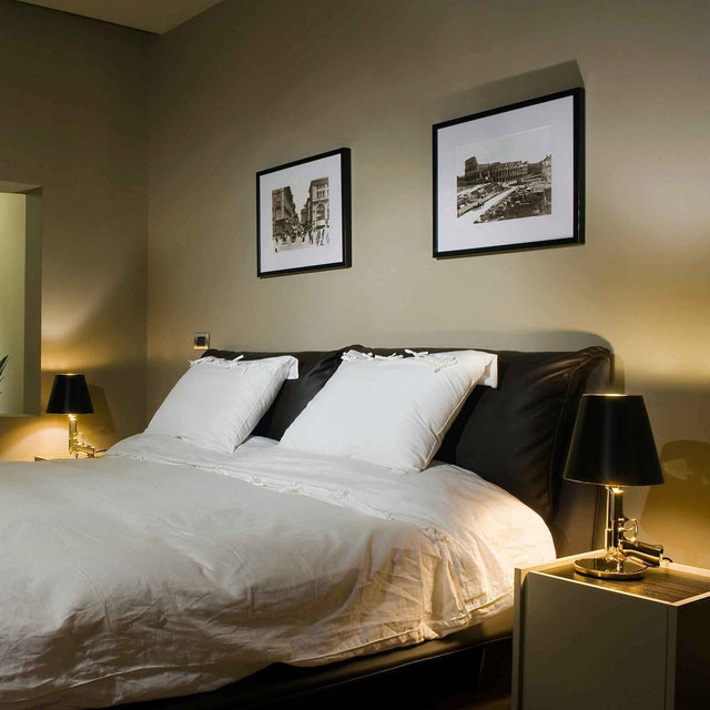 guns bedside lamp | flos