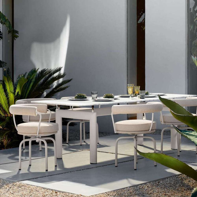 lc6 outdoor dining table | cassina
