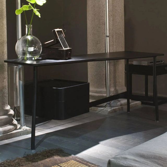 sled desk  | Cassina