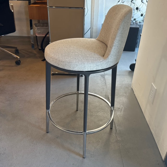caratos swivel stool | max alto $1,468