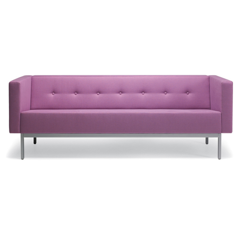 artifort 070 2.5 seat sofa with arms