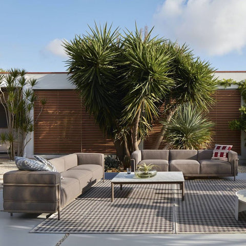 lc3 fauteuil grand confort outdoor sofa | cassina