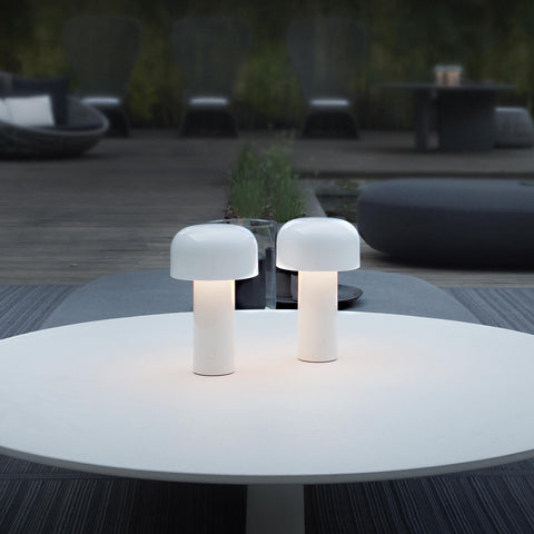 bellhop table lamp | flos