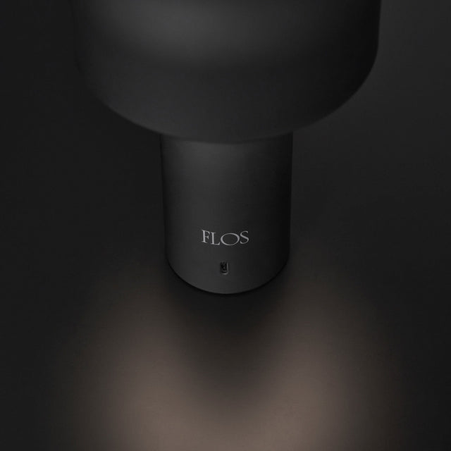 bellhop special edition table lamp | flos