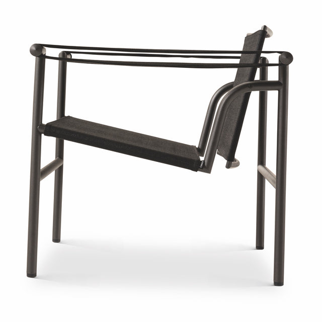 lc1 outdoor lounge chair | cassina