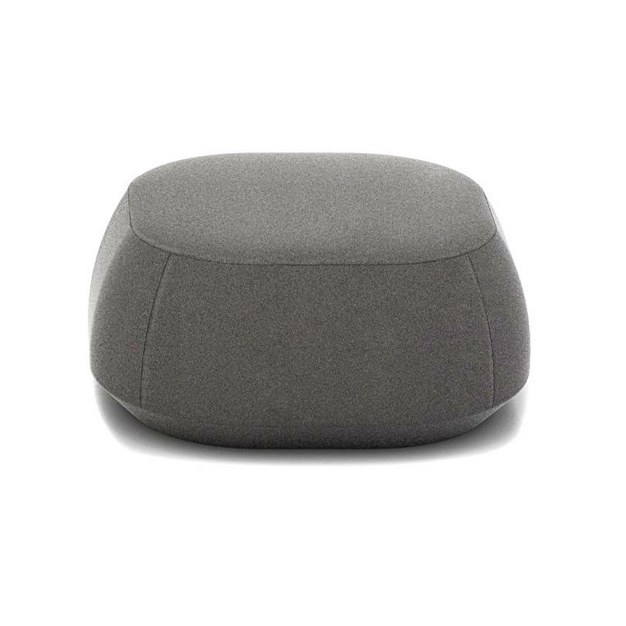 Small square outlet pouf