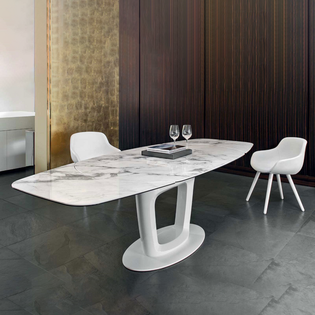 orbital dining table | Calligaris