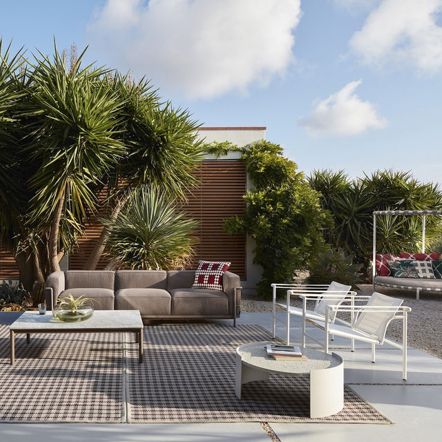 lc1 outdoor lounge chair | cassina