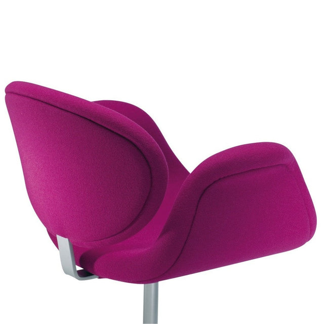 artifort little tulip chair with cross base